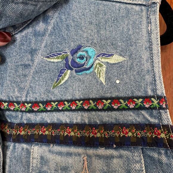 Vintage 90s Bill Blass Embroidered Floral Rhinestone Denim Vest M Cottage Garden - Picture 12 of 13